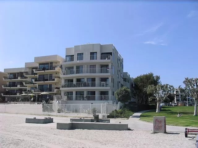 Building Photo - 1251 Parker Pl