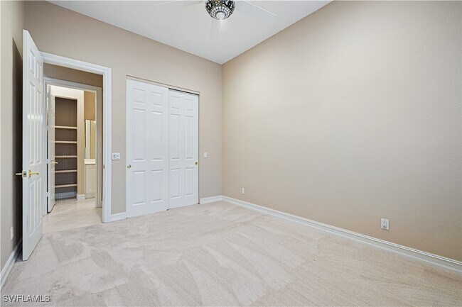 Foto del edificio - 8449 Mallards Way