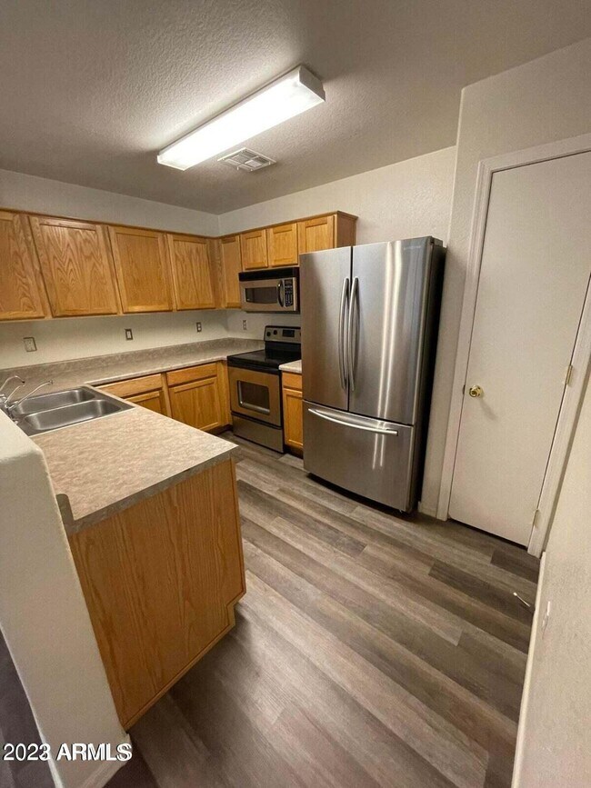 Foto del edificio - 46095 W Windmill Dr