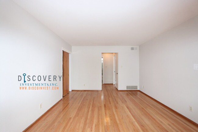 Foto del edificio - 221 Wayne Ave