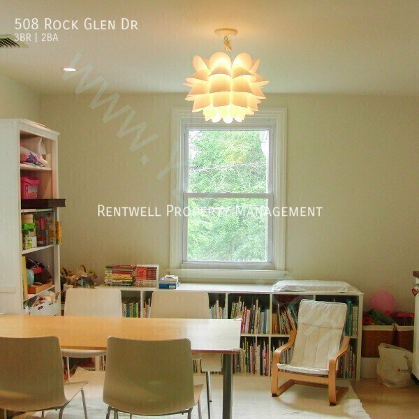 Foto del edificio - 508 Rock Glen Dr