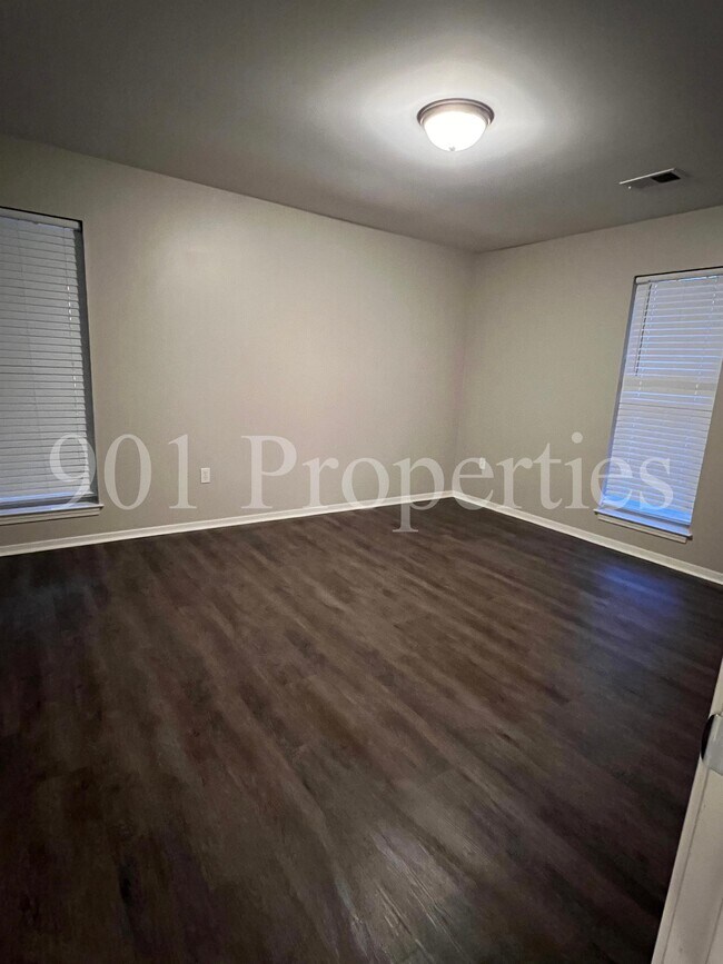 Building Photo - 10350 Stephenson Ln