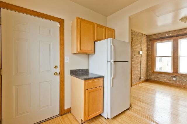 Building Photo - 1 bedroom in Chicago IL 60624