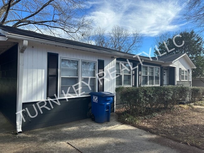 Building Photo - Home for rent in Gardendale