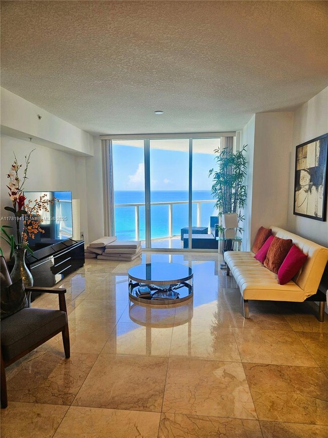 Building Photo - 16699 Collins Ave