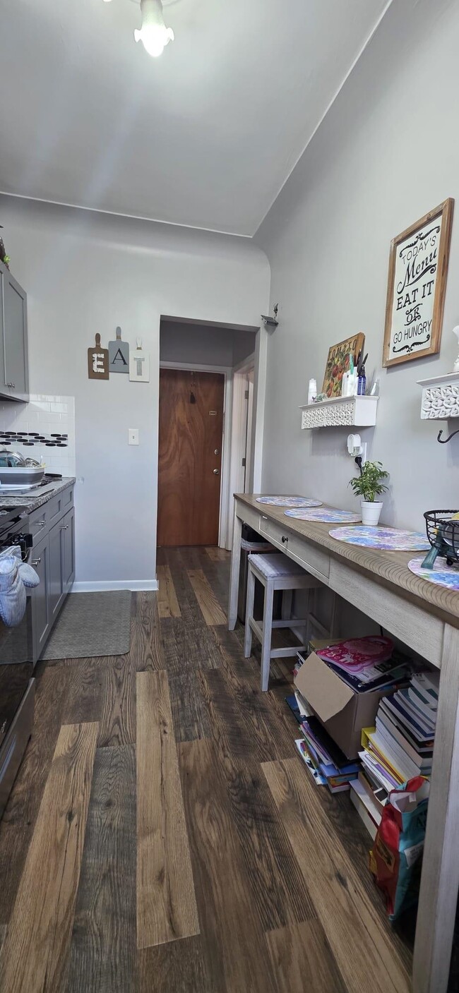 Building Photo - 1715 Palisade Ave