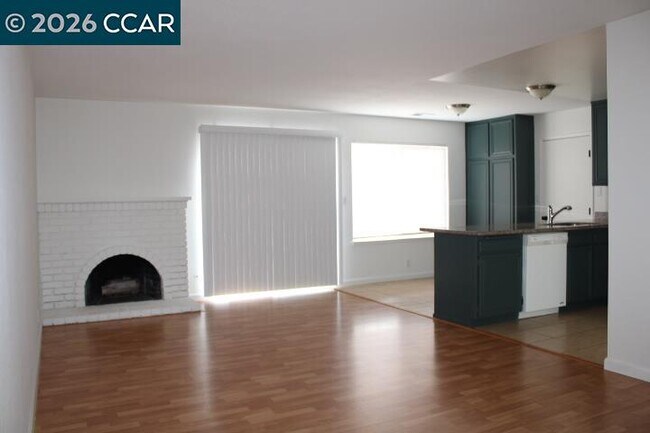 Foto del edificio - 2152 Blue Jay Cir