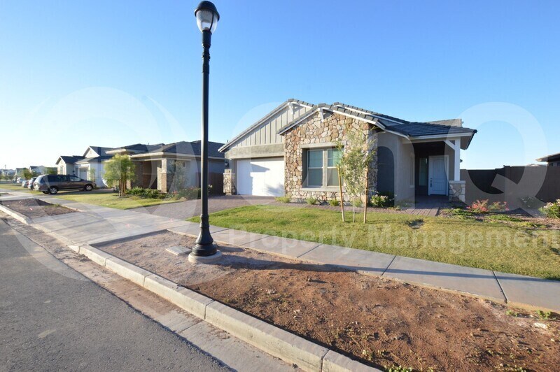 Primary Photo - 3828 E Austin Dr