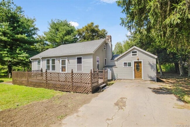 Building Photo - 1667 NY-9G