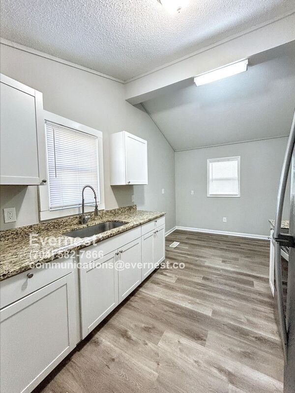 Building Photo - 108 Cornelius Rd