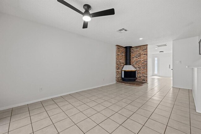 Foto del edificio - 4006 Cima Serena Dr