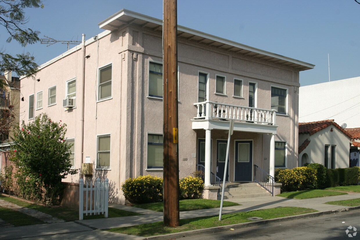 Foto principal - 1109-1125 Loma Ave