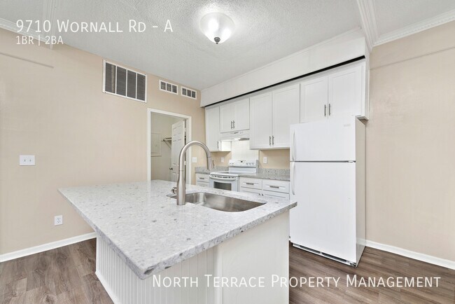 Foto del edificio - ? Freshly Renovated 1BR Townhome w/ In-Uni...