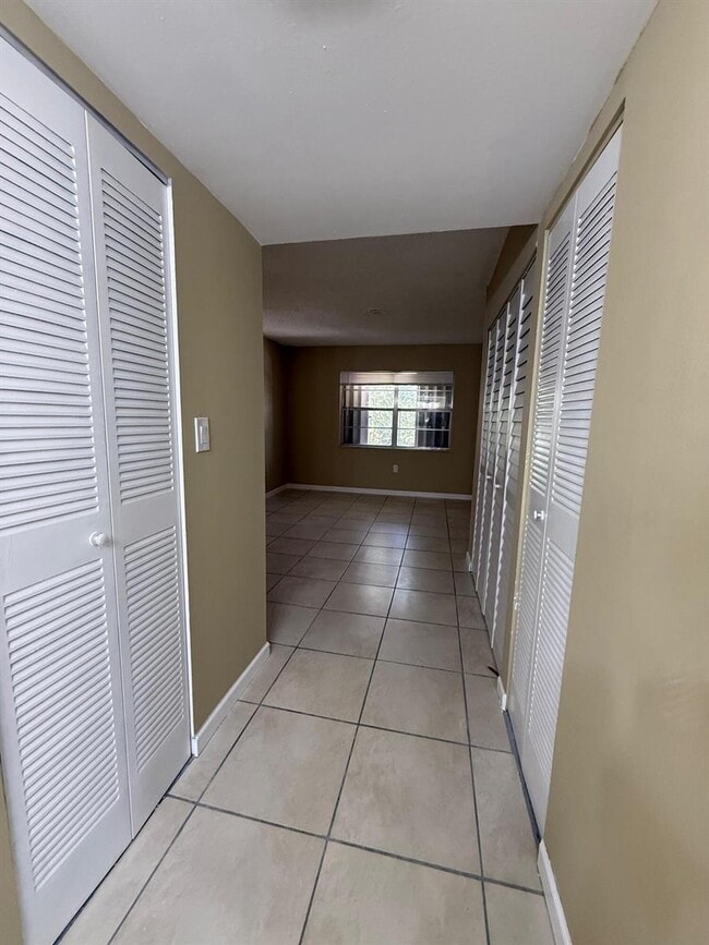 Foto del edificio - 4334 NW 9th Ave