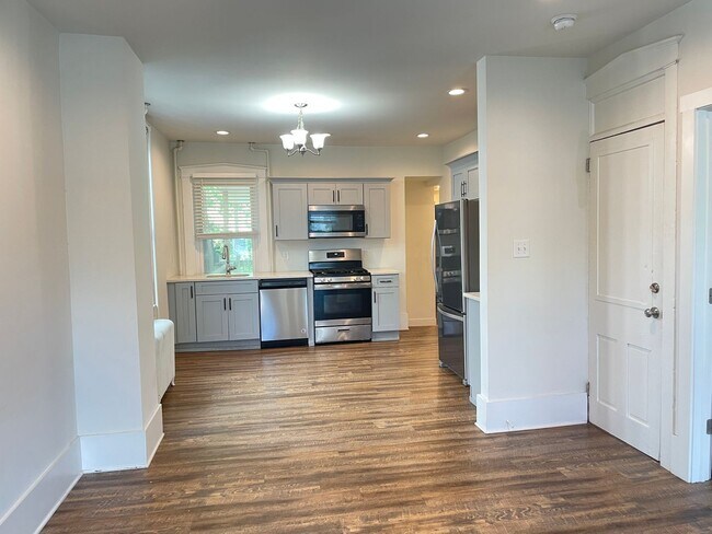 Foto del edificio - 448 W. Orange St.