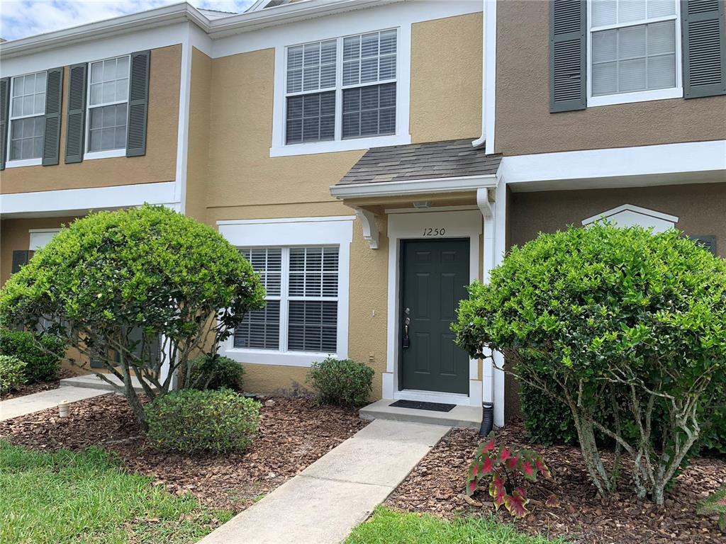 1250 Standridge Dr, Zephyrhills, FL 33543 Townhome Rentals in