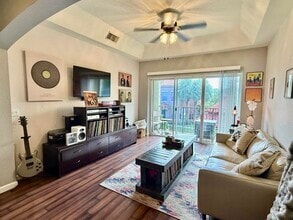 Building Photo - 1603 Belmont Pl