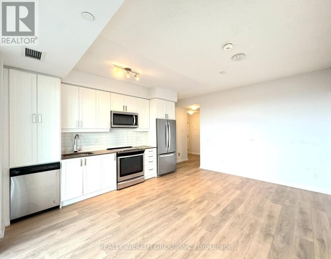 Building Photo - 7895 Jane St