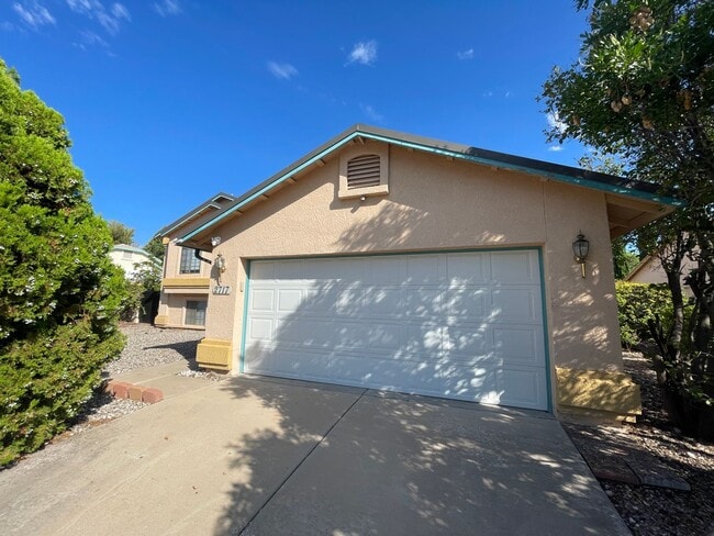 Photo - Swimming pool House