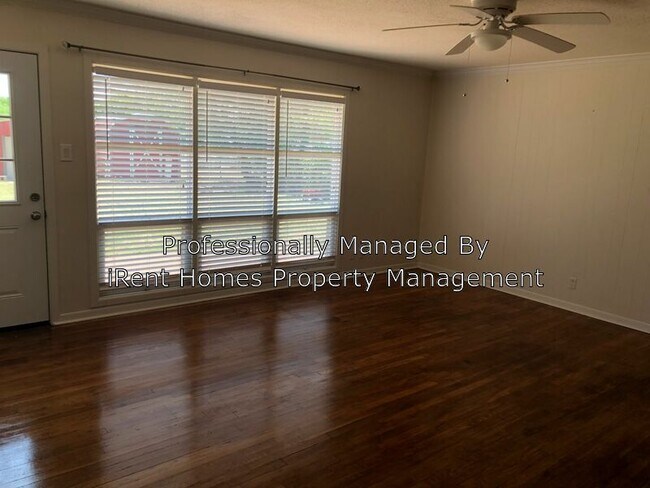 Building Photo - 2535 Princeton Ave