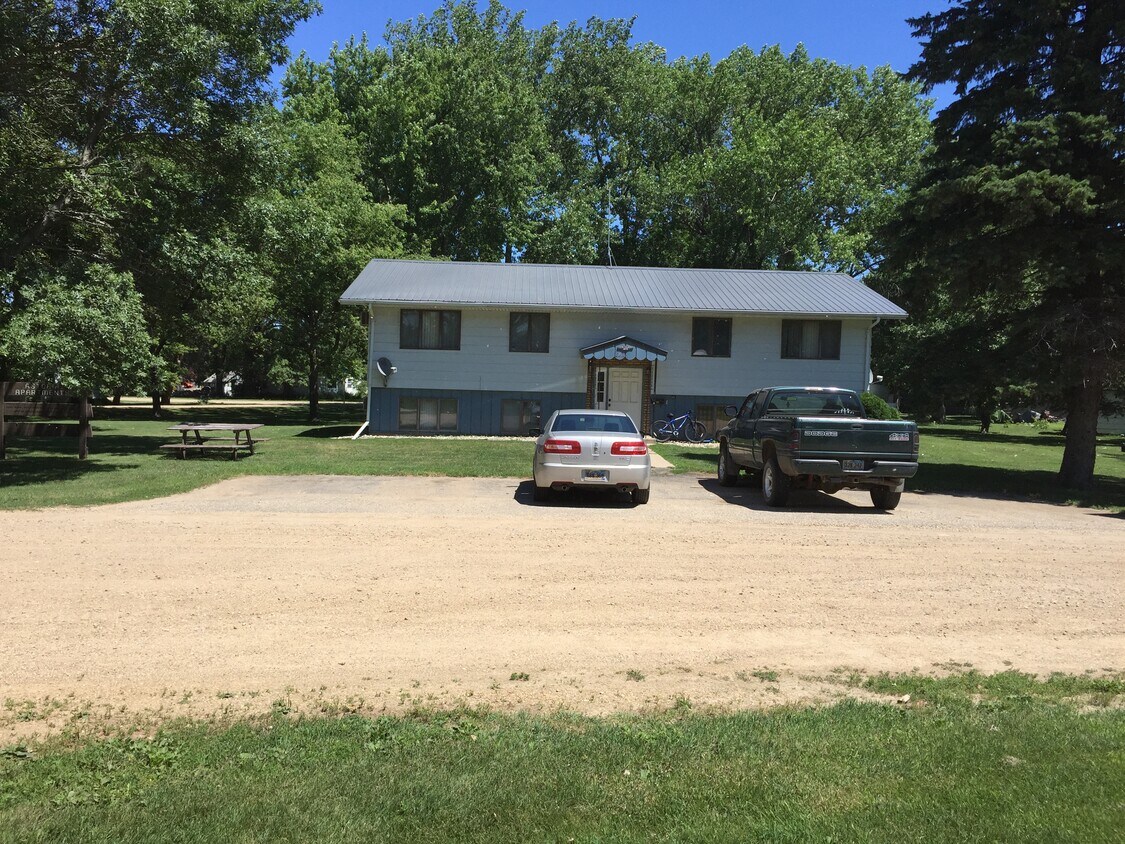 382 Railroad Ave Unit 4, Astoria, SD 57213 Condo for Rent in Astoria