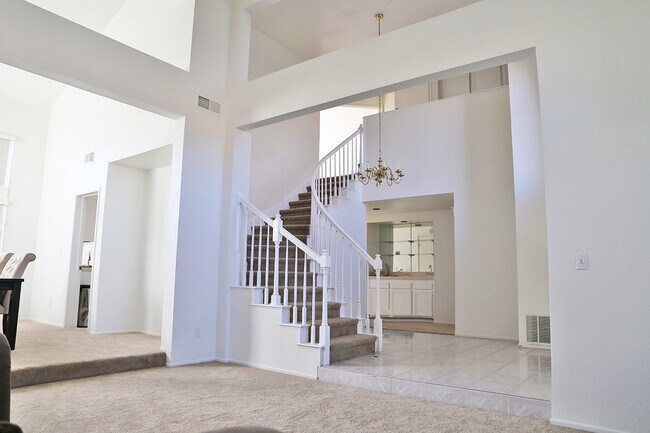 Foto del edificio - 3112 Caminito Ln