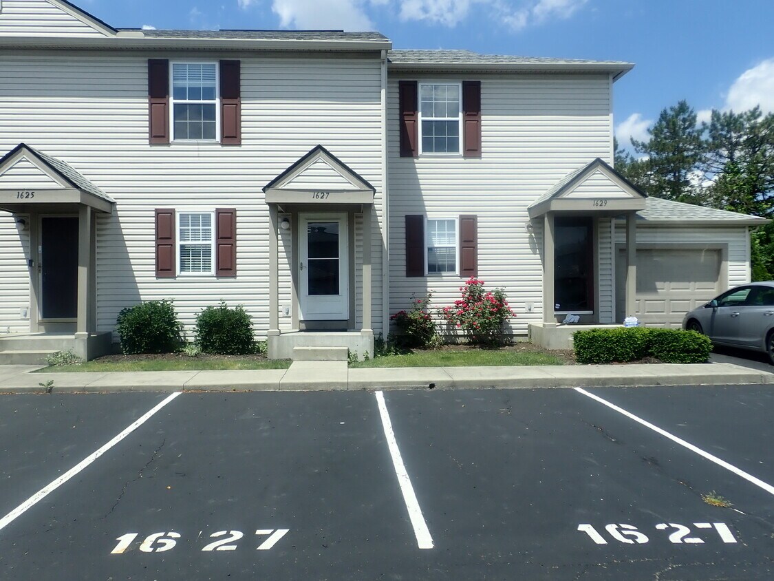 1627 Holland Dr, Hilliard, OH 43026 House Rental in Hilliard, OH