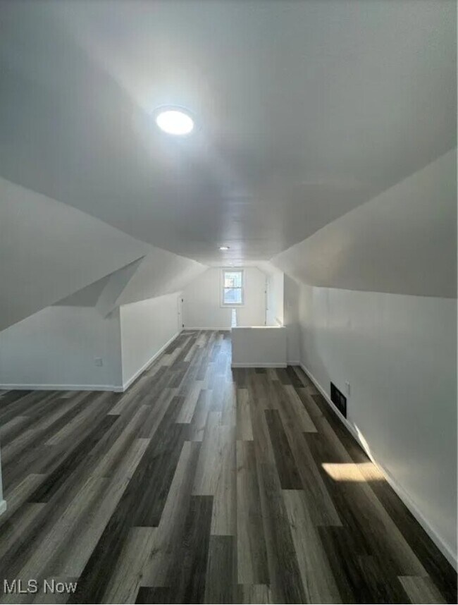 Foto del edificio - 13823 Cranwood Park Blvd