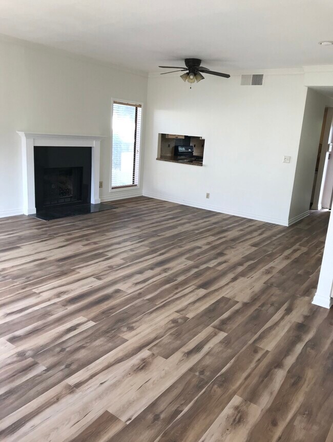 Chimenea de gas - 5247 Agnes Ave