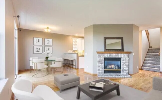 Foto del edificio - 5135 Holly Ln N