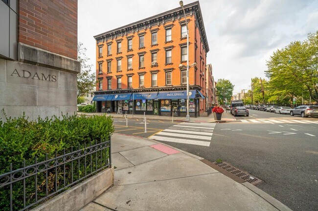 Foto del edificio - 450 1st St