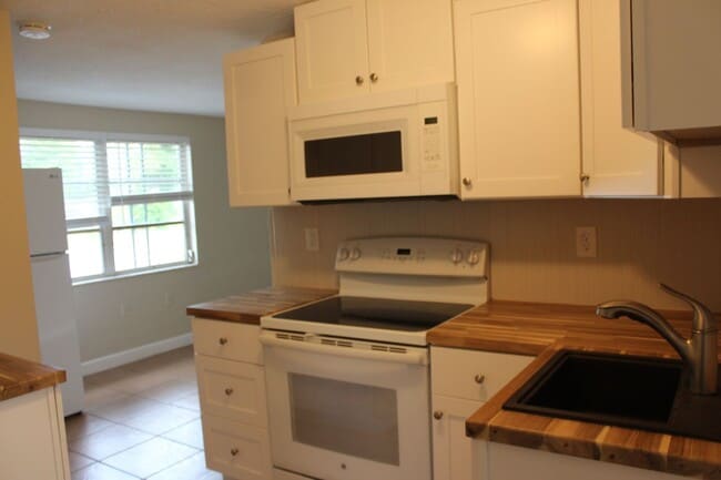 Building Photo - 4424-A TERRY LOOP