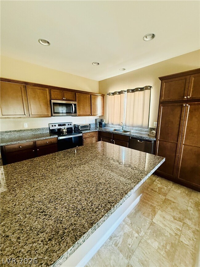 Foto del edificio - 5485 San Pietro Dr