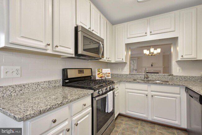 Building Photo - 12751 Fair Crest Ct