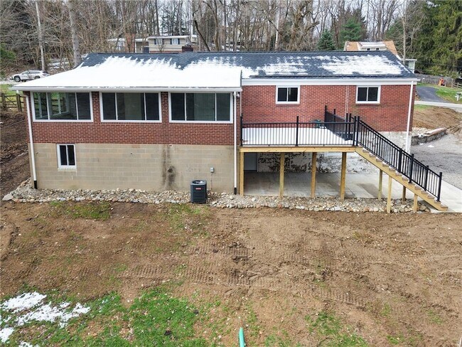 Foto del edificio - 2158 Reis Run Rd