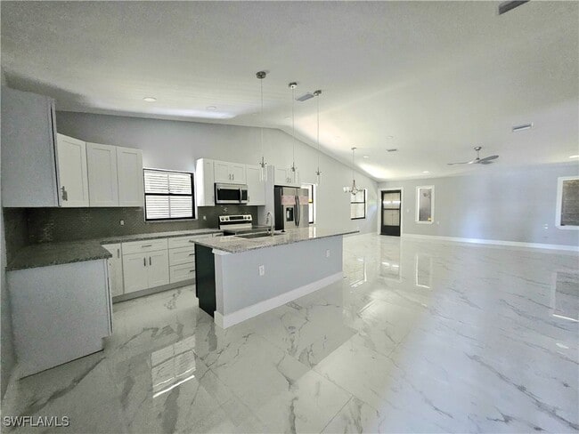 Foto del edificio - 17745 Port Boca Ct