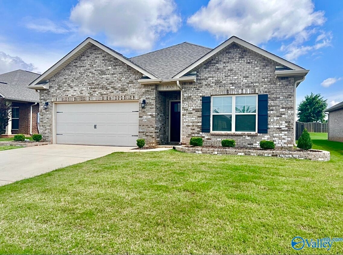 Primary Photo - 255 Caudle Dr