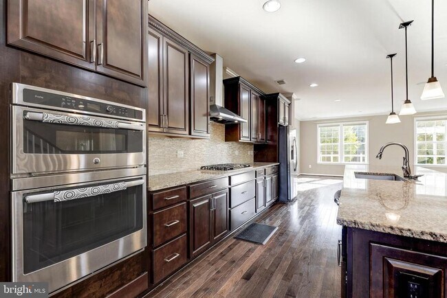 Building Photo - 21501 Willow Breeze Sq