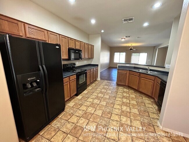Foto del edificio - 3x2 Avondale Home Ready 4 Move In ON A LAR...