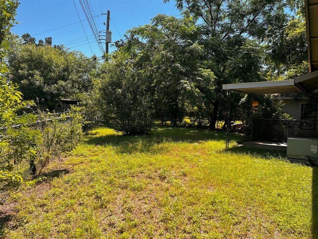 Foto del edificio - 3503 Southridge Dr