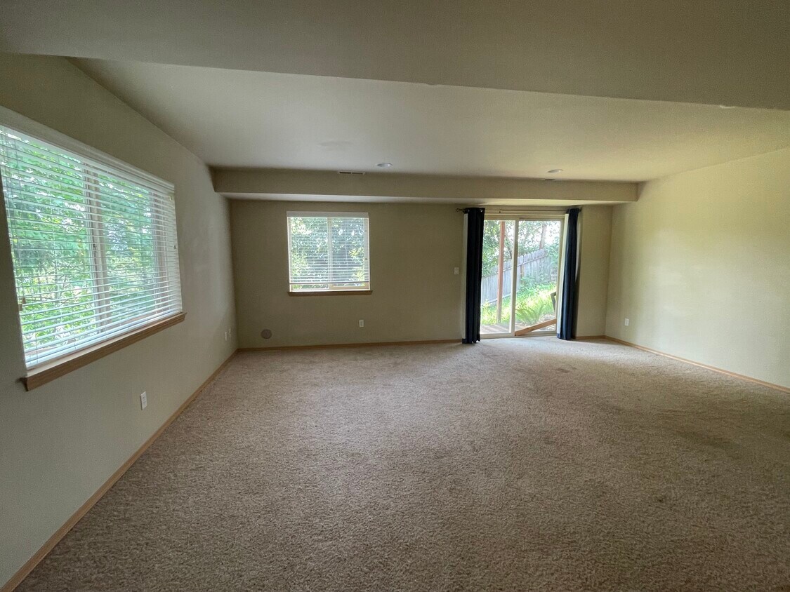 Foto principal - 3662 SE Lovell St