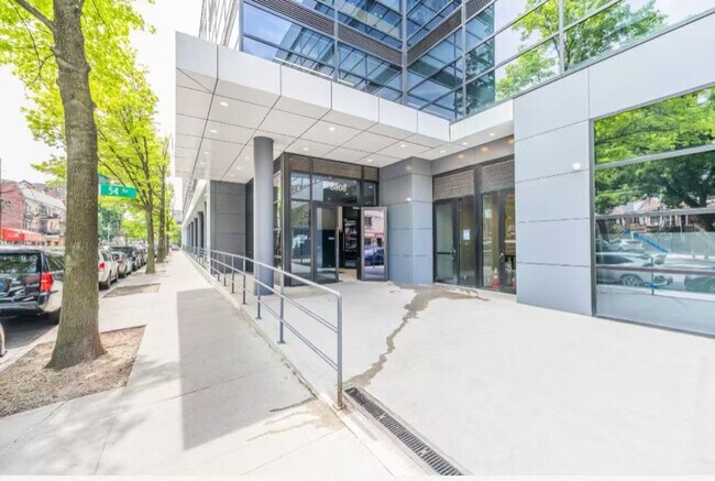 Foto del edificio - 8808 Justice Ave