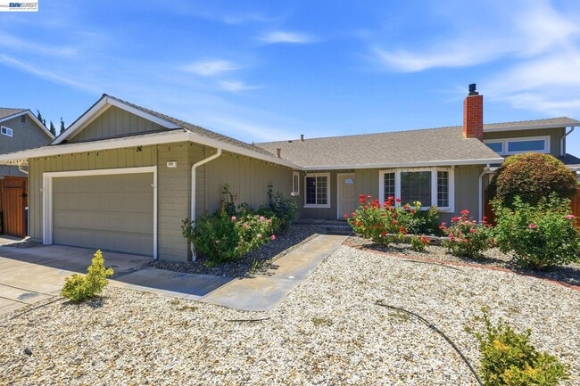 Building Photo - 325 Goshen Ct