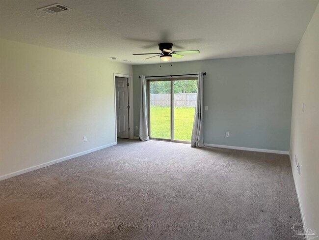 Foto del edificio - 8743 Schooner Ln