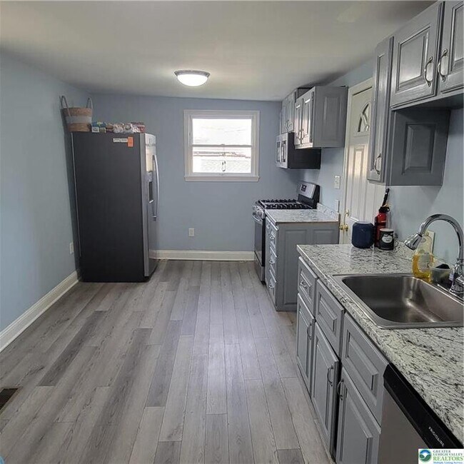 Foto del edificio - 1039 Ferry St