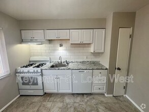 Building Photo - 440 Eichelberger St