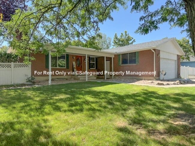Spacious West Jordan Home on Large Corner Lot - Spacious West Jordan Home on Large Corner Lot