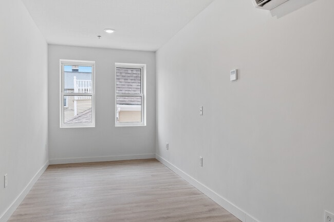 Building Photo - Mission Lofts