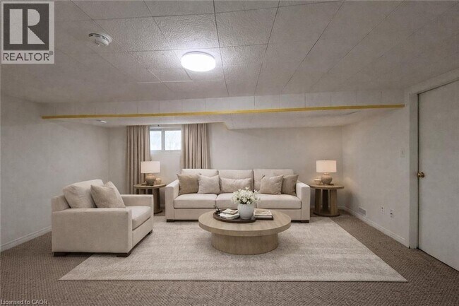 Building Photo - 148 Siebert Ave