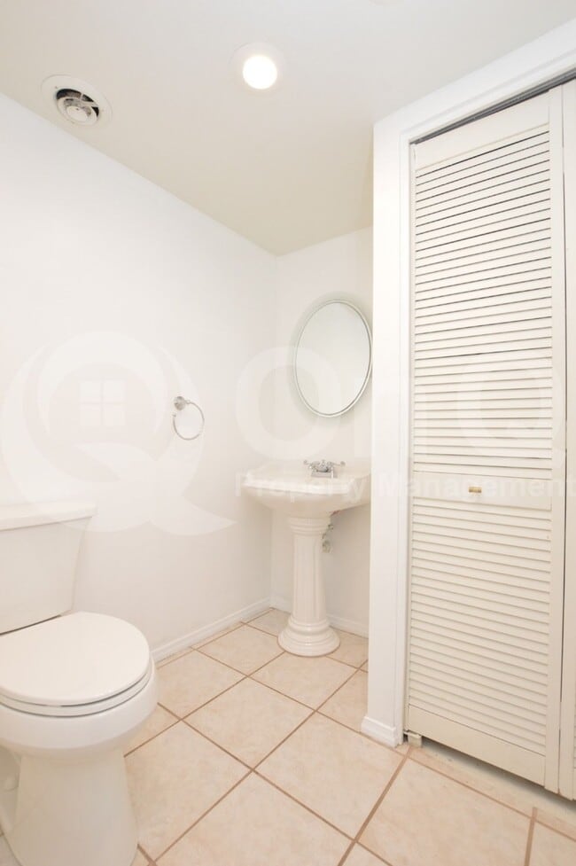 Building Photo - 4028 N Granite Reef Rd